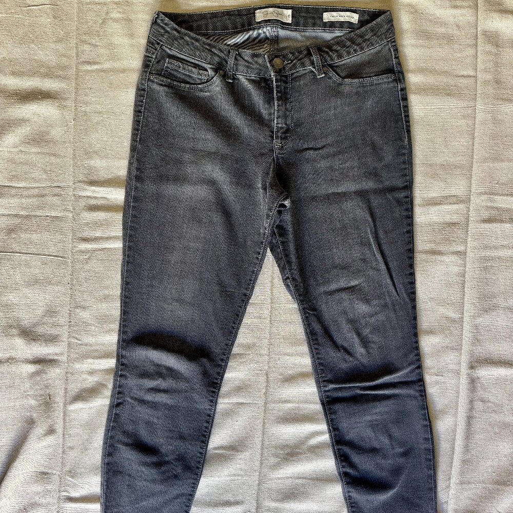 Jessica Simpson “Kiss Me” Ankle Skinny Jeans – Black/Charcoal Wash with Frayed H